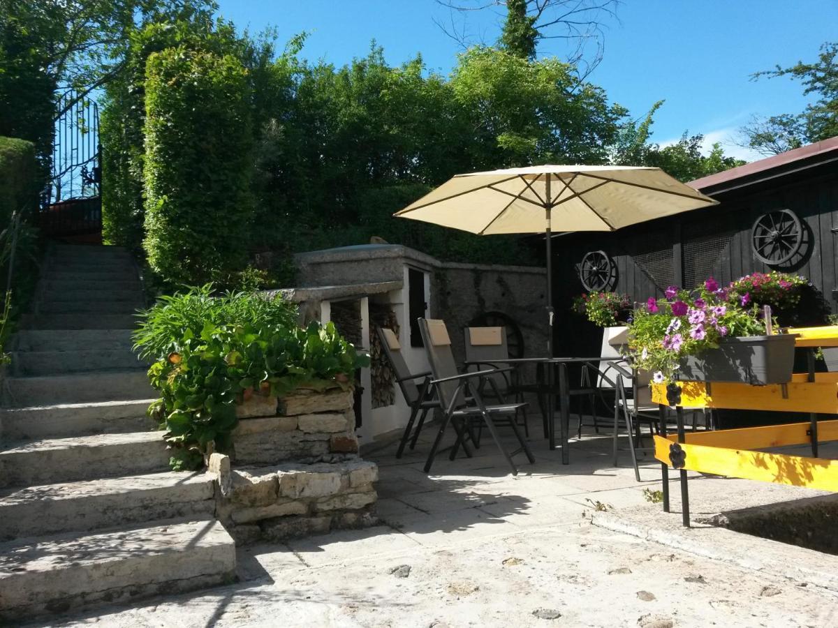 chata u rybníka Broumar Opočno Exterior foto